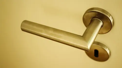 Guida alla scelta delle maniglie della porta